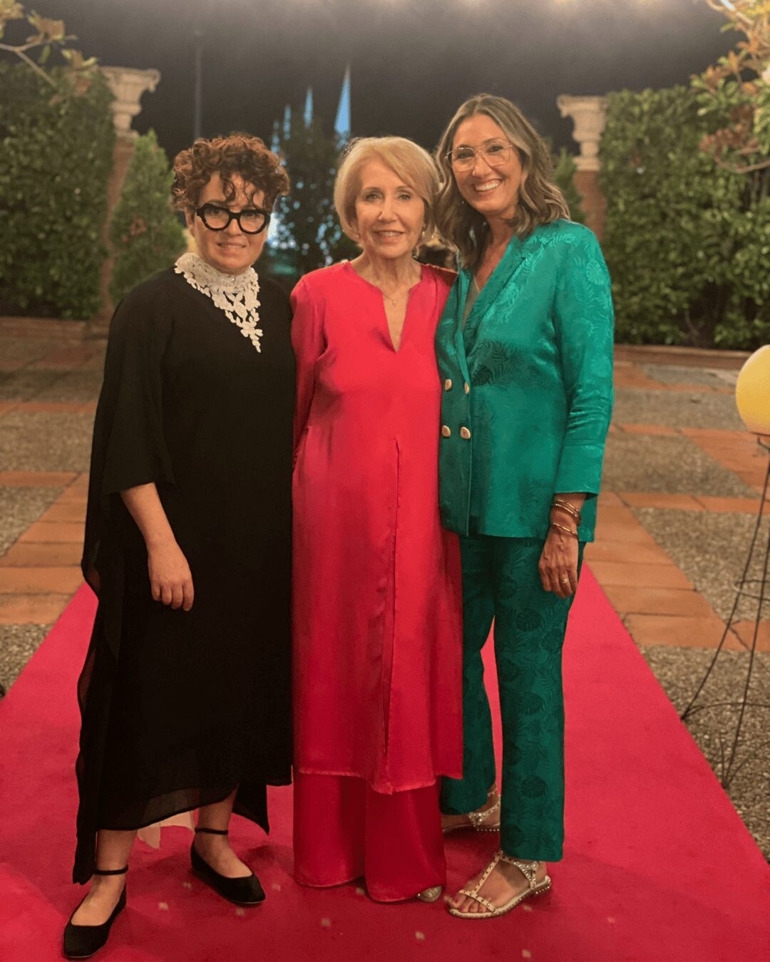 Alejandra Puig acompañada de las esteticistas Ana Mancebo y Núria Soteras.